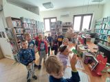 Wizyta klasy 1a w Bibliotece Publicznej w Nieporęcie, foto nr 2, 